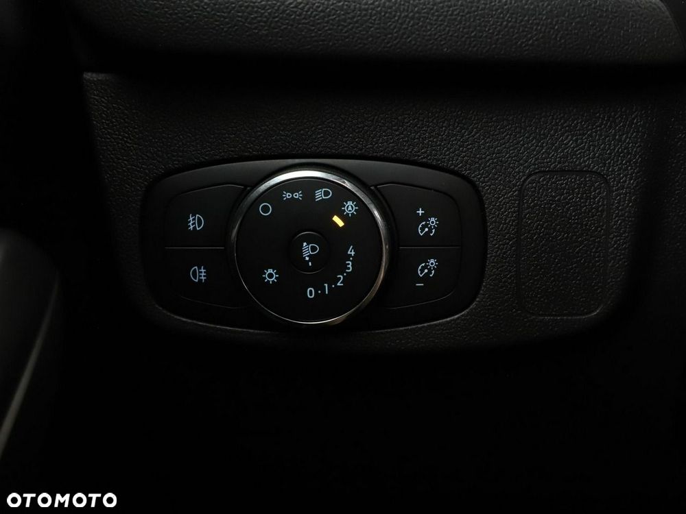 Ford Focus 1.0 EcoBoost Hybrid ST-LINE - 37