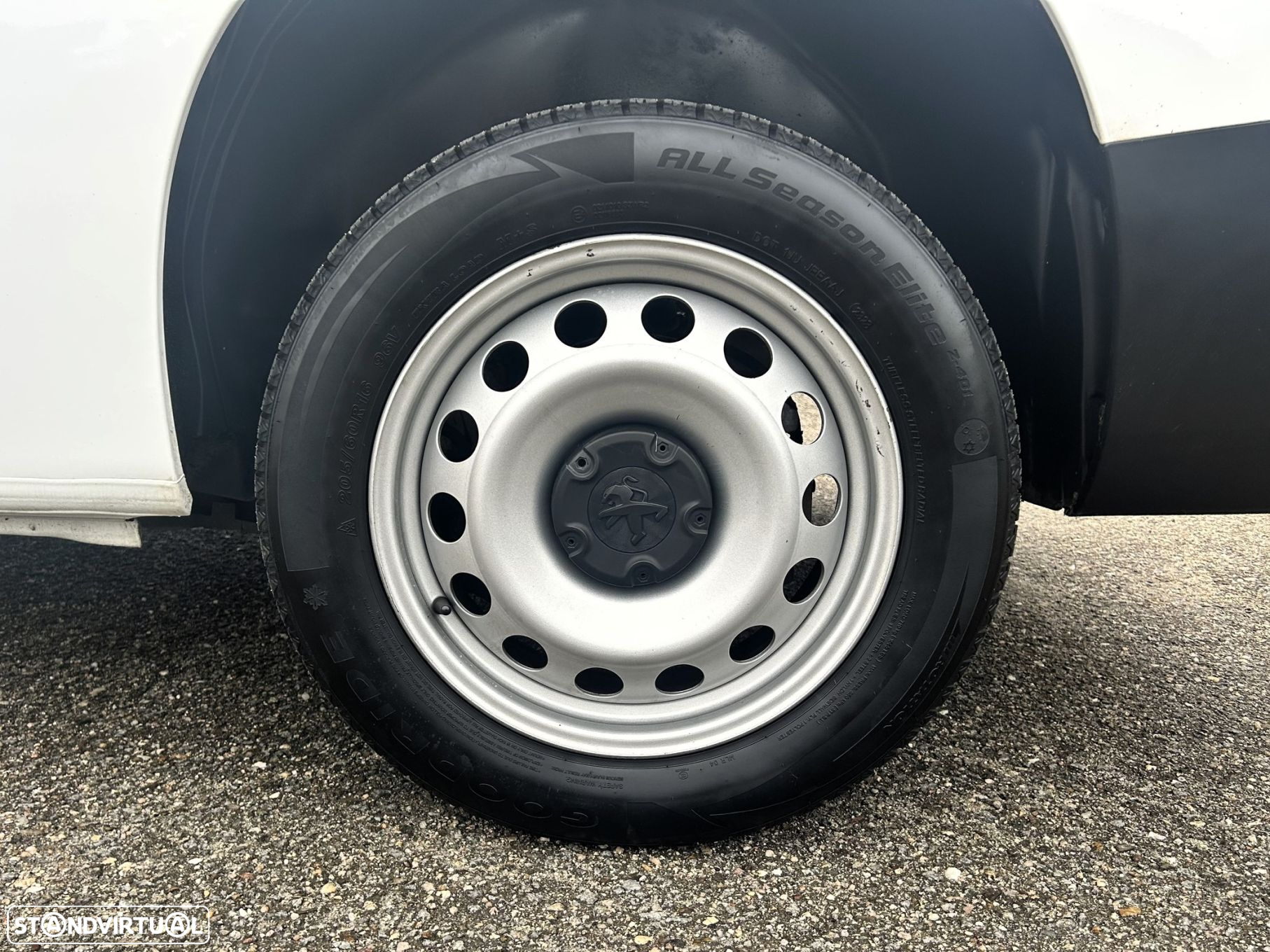 Peugeot Partner 1.5 BlueHDi Asphalt Longa - 10