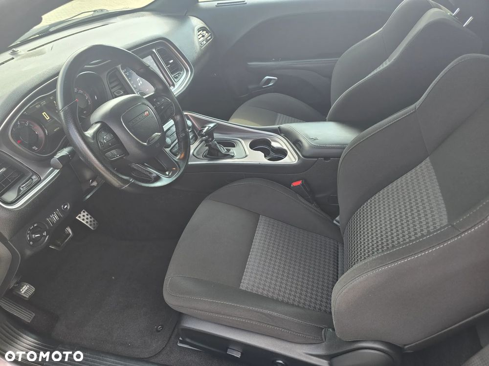 Dodge Challenger 5.7 R/T - 25