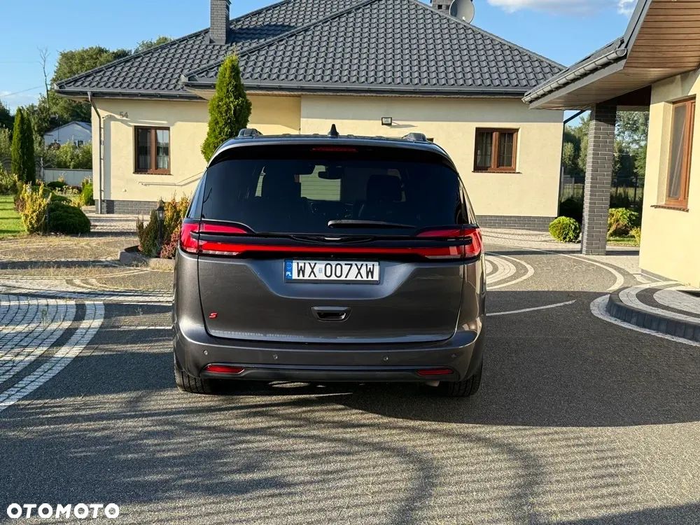 Chrysler Pacifica - 14