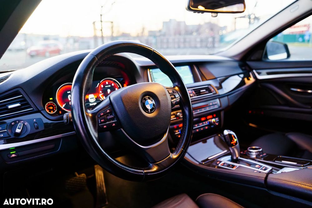 BMW Seria 5 530d Sport-Aut. Luxury Line - 15