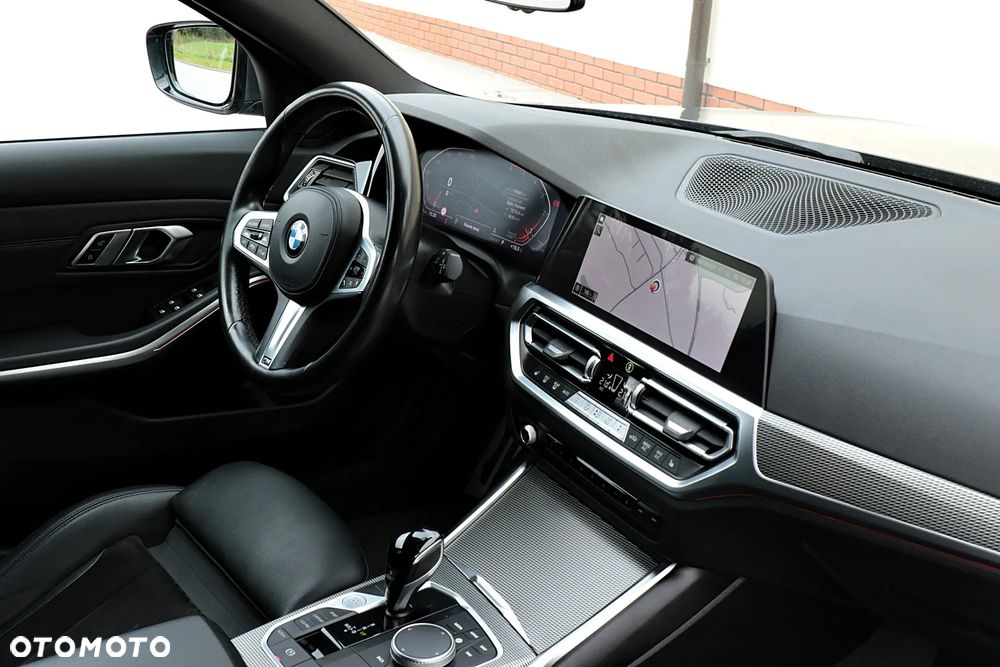 BMW Seria 3 320d Touring M Sport - 26