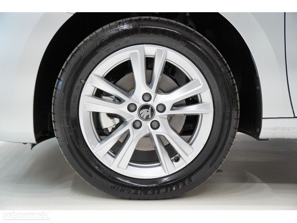 Skoda Fabia 1.0 TSI Selection DSG - 10