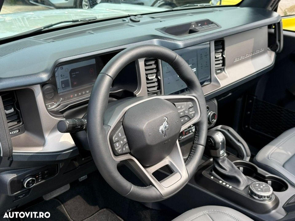 Ford Bronco - 18