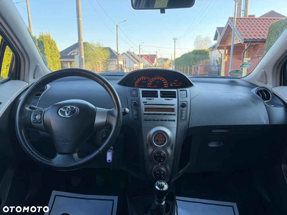 Toyota Yaris 1.33 Luna Start - 27