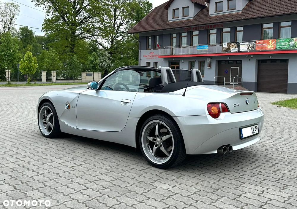 BMW Z4 2.2i - 11