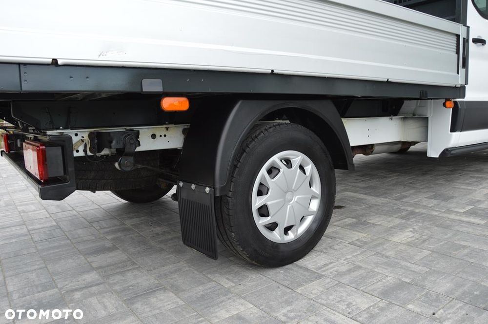Ford Transit - 32