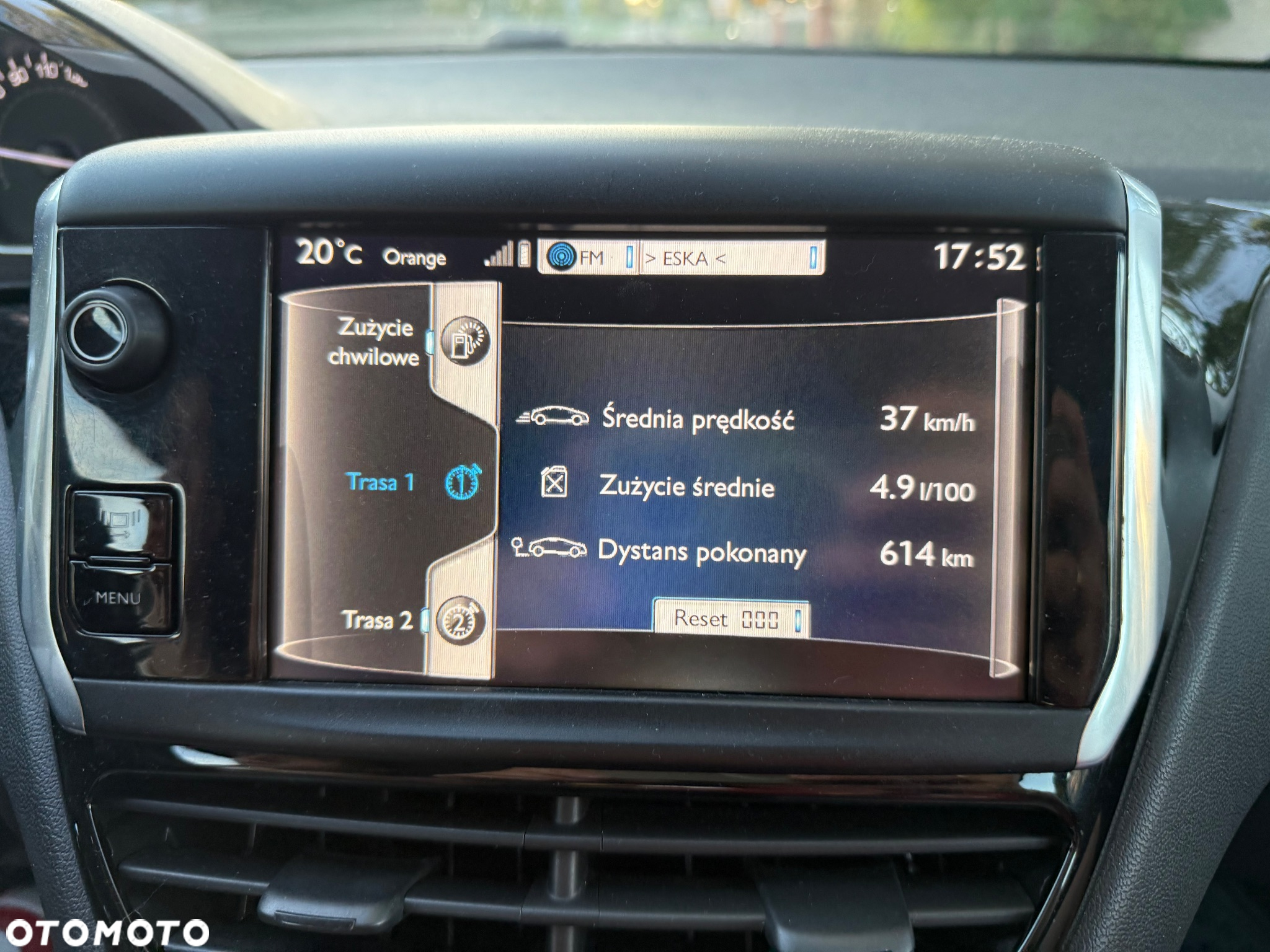 Peugeot 208 - 12