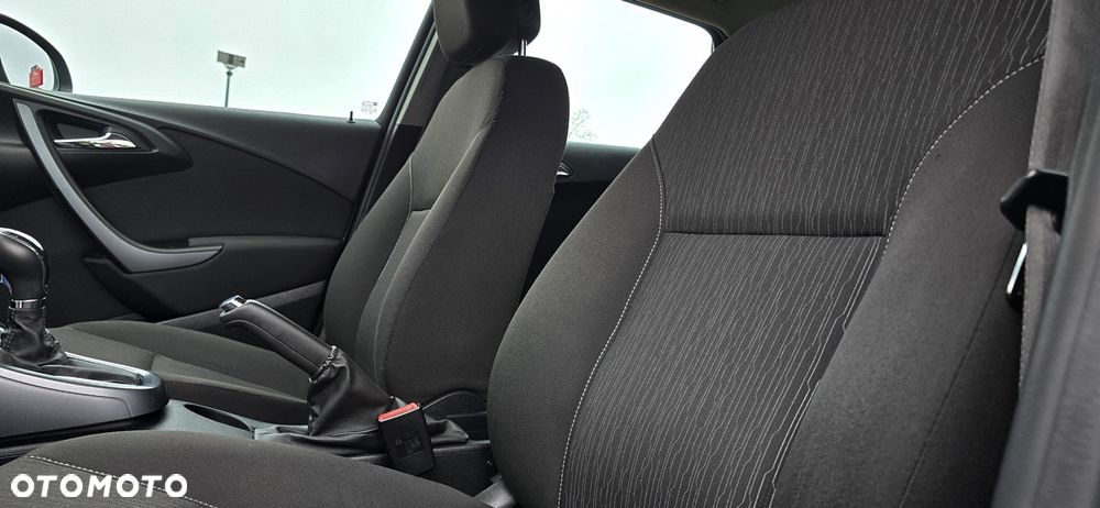 Opel Astra 1.6 Cosmo - 8