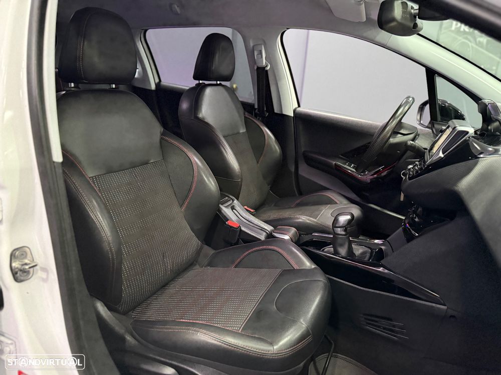 Peugeot 2008 PureTech 110 Stop&Start GT-Line Edition - 17