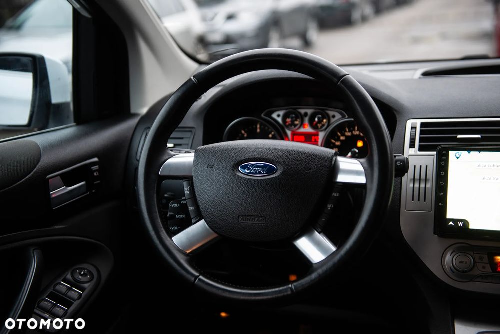 Ford Kuga 2.0 TDCi 4x4 Titanium - 31