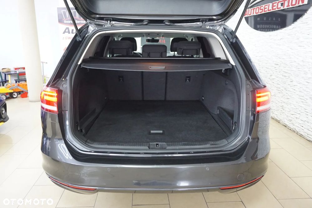 Volkswagen Passat Variant 1.6 TDI SCR DSG Comfortline - 11