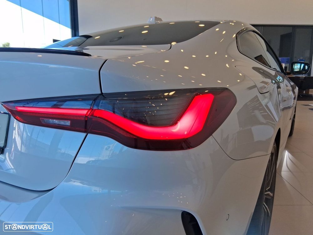 BMW 420 d Pack Desportivo M Pro Auto — fotografia 32
