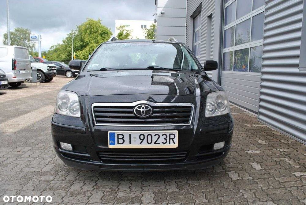 Toyota Avensis - 1