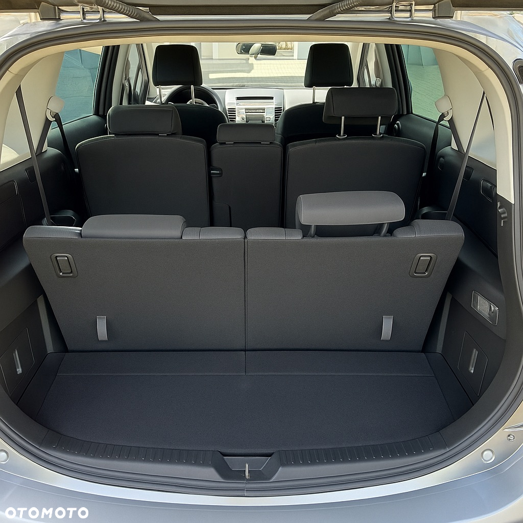 Mazda 5 - 8