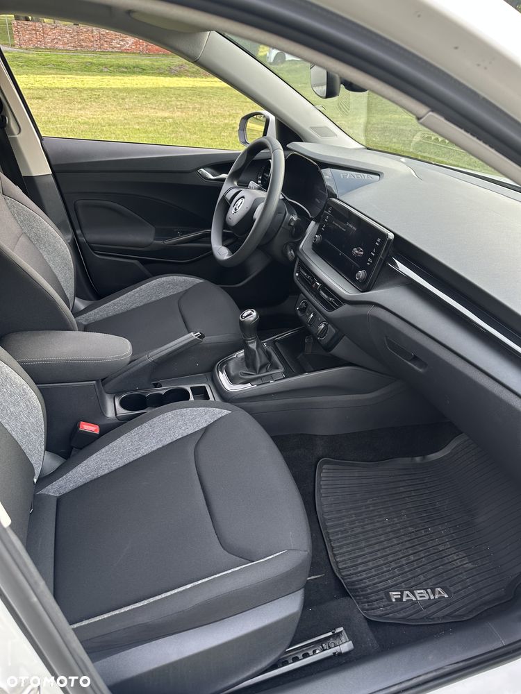 Skoda Fabia 1.0 Essence - 20