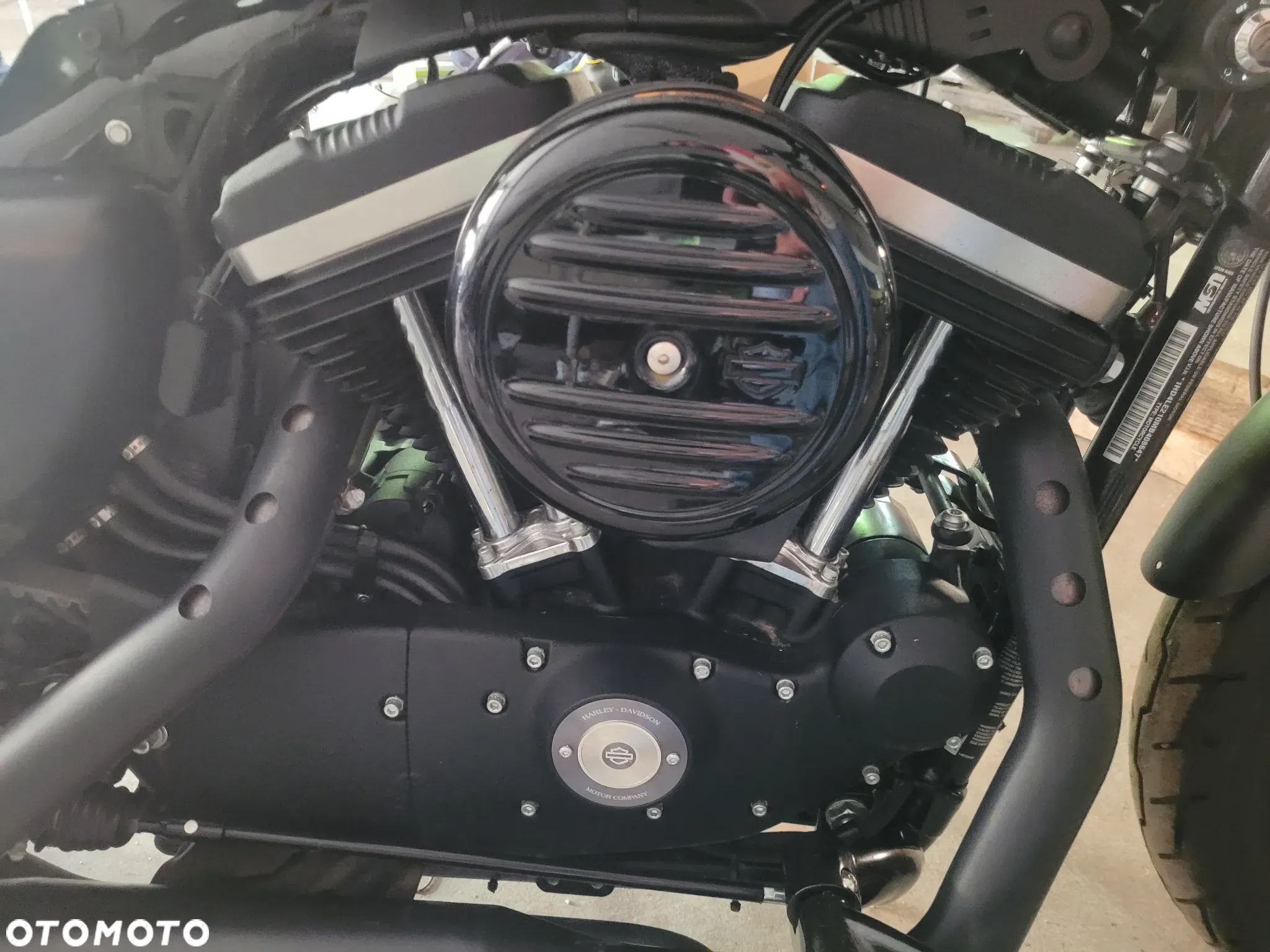 Harley-Davidson Sportster Iron 883 - 3