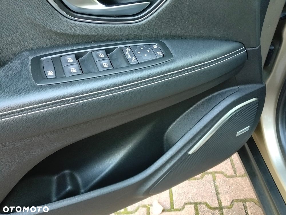 Renault Scenic 1.6 dCi Bose EDC - 19