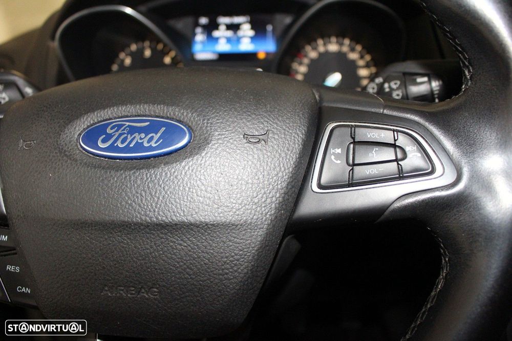 Ford Focus SW 1.5 TDCi Titanium - 18
