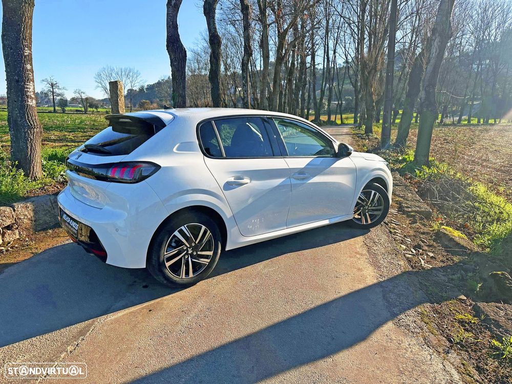 Peugeot 208 1.2 PureTech Allure - 8