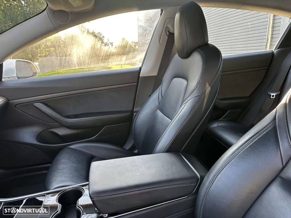 Tesla Model 3 Standard Range Plus RWD - 30