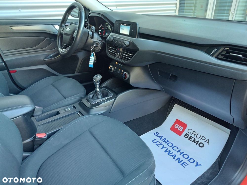 Ford Focus 1.0 EcoBoost Trend - 11