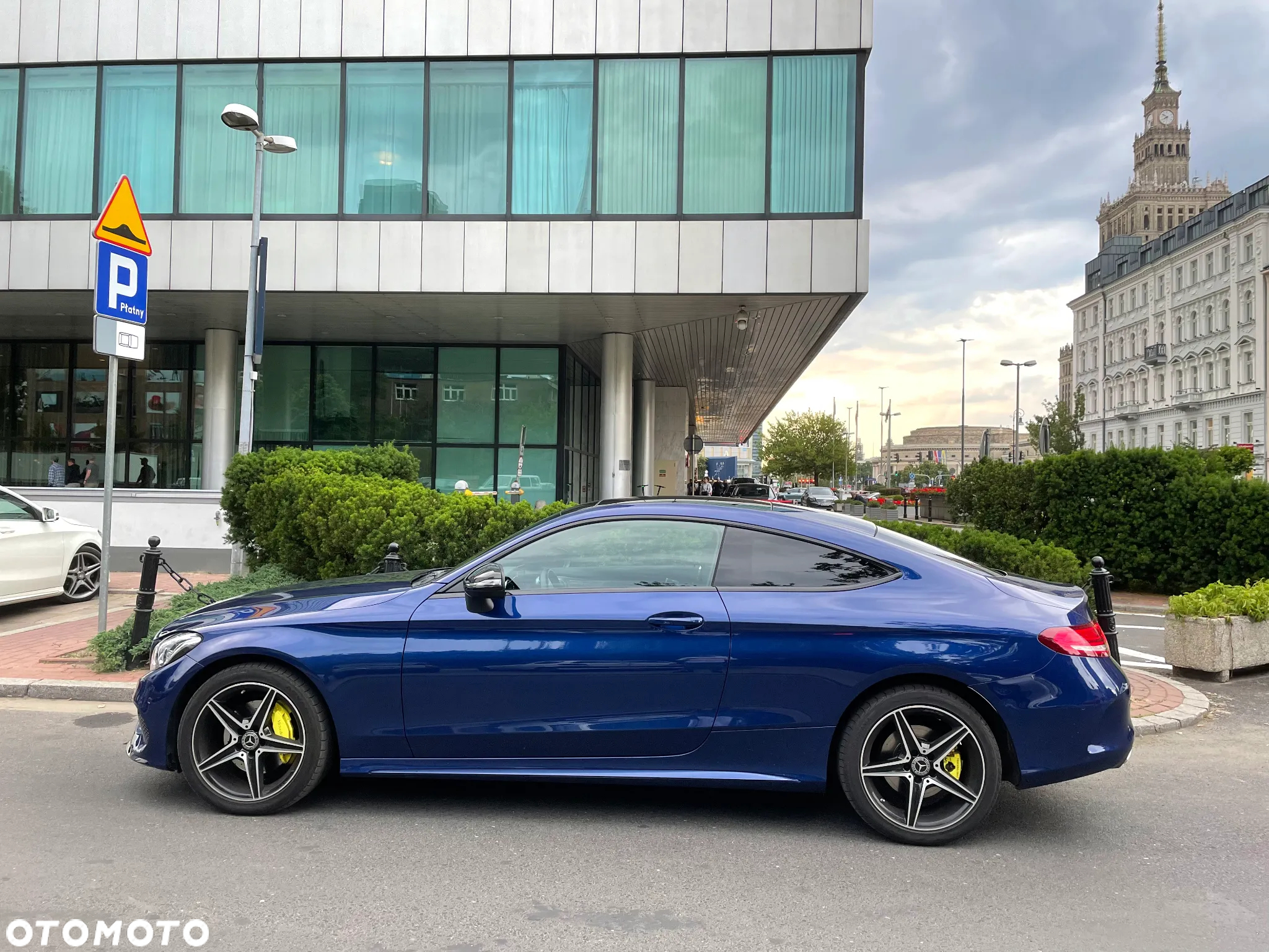 Mercedes-Benz Klasa C 200 4-Matic 9G-TRONIC - 2