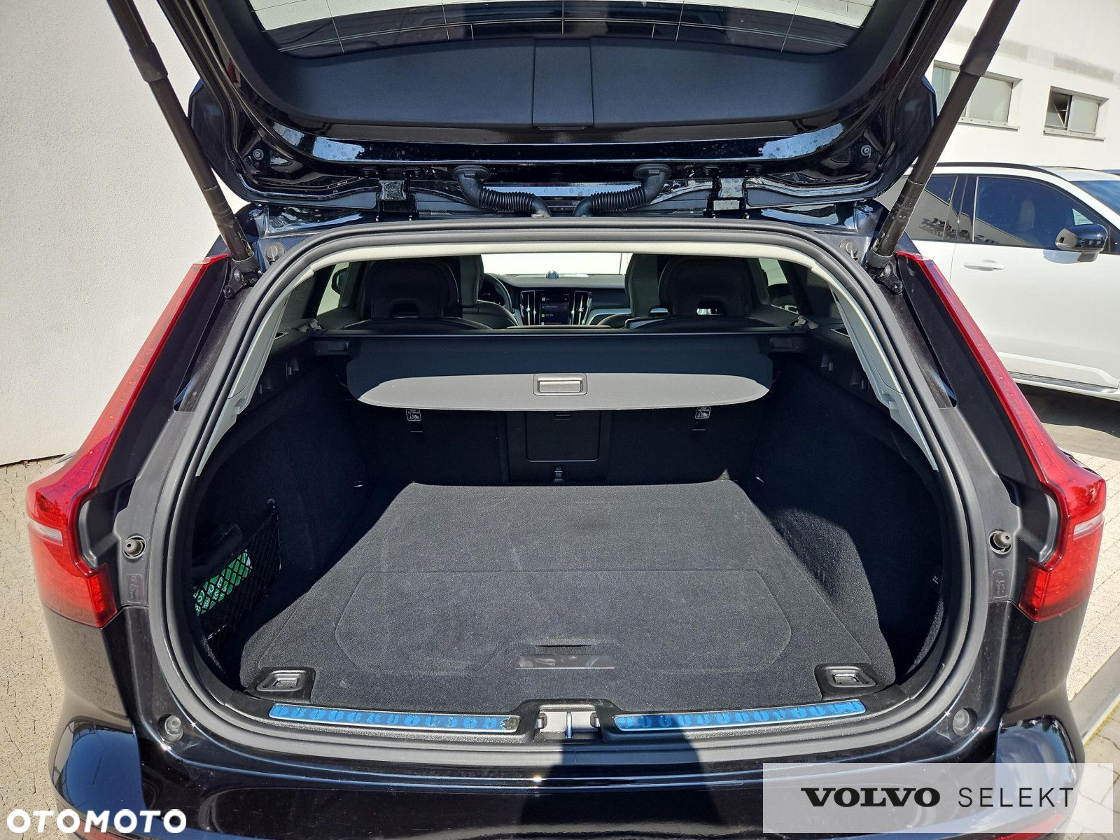 Volvo V60 Cross Country B5 B AWD Ultimate - 20