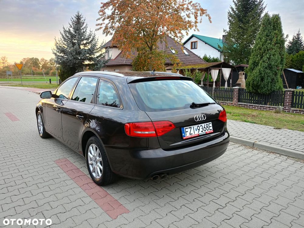 Audi A4 Avant - 7