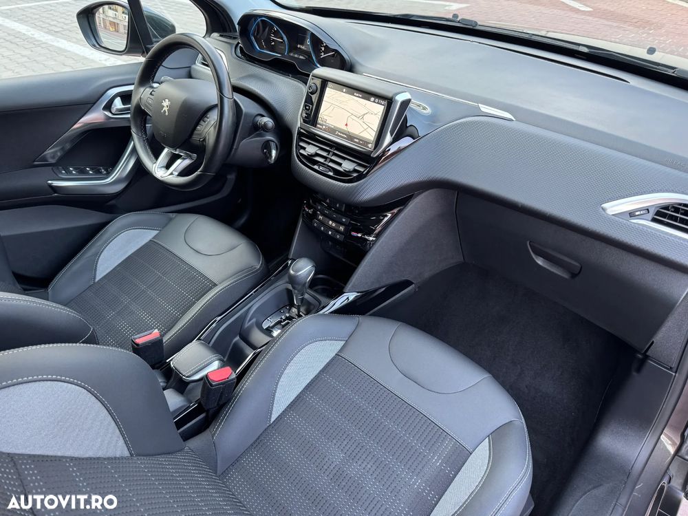 Peugeot 2008 PureTech 110 Stop&Start EAT6 Allure - 12