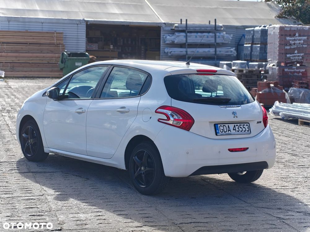 Peugeot 208 - 2