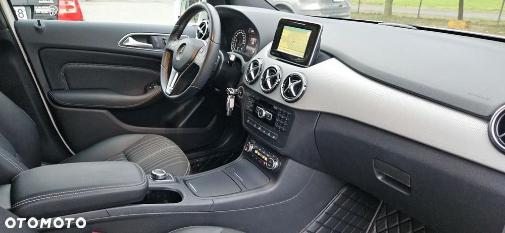 Mercedes-Benz Klasa B 200 (BlueEFFICIENCY) 7G-DCT - 21