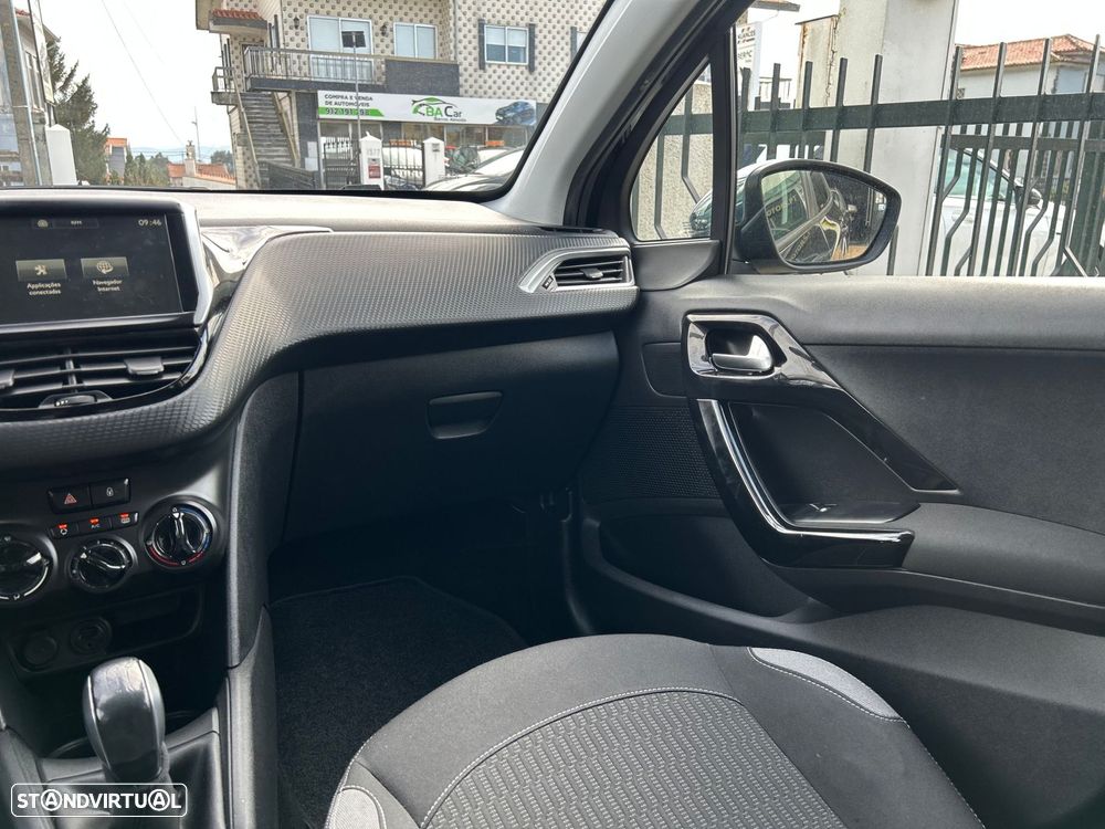 Peugeot 208 1.6 BlueHDi Style - 13