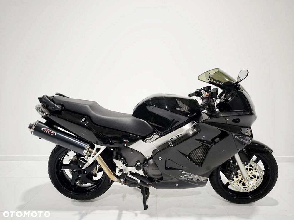 Honda VFR - 2
