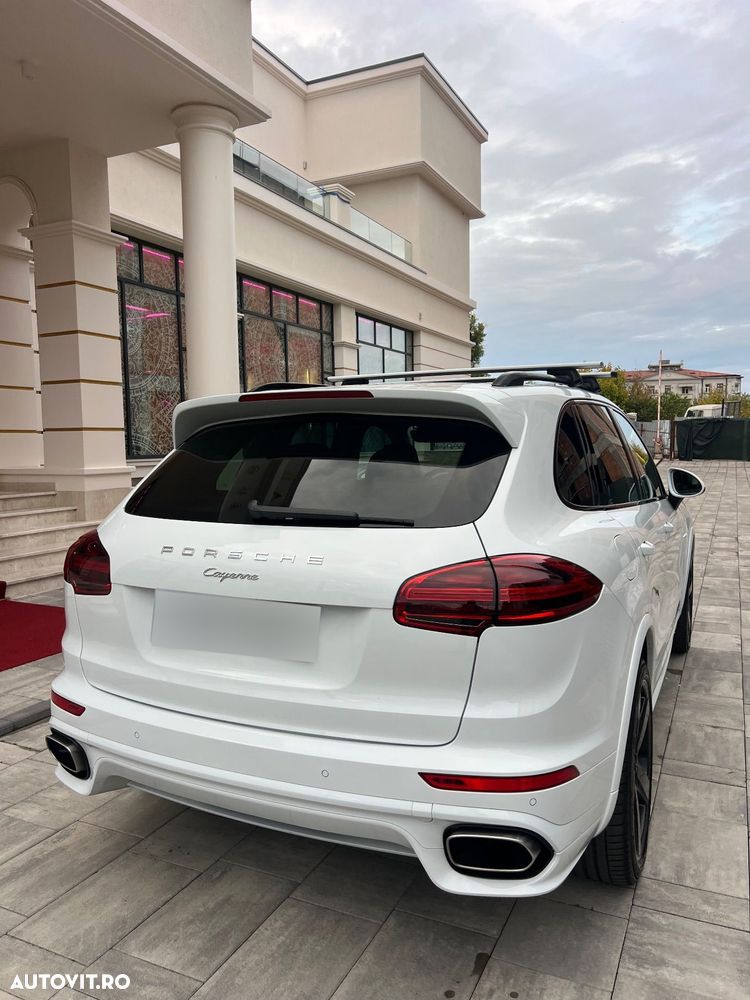 Porsche Cayenne 3.0 L - 5