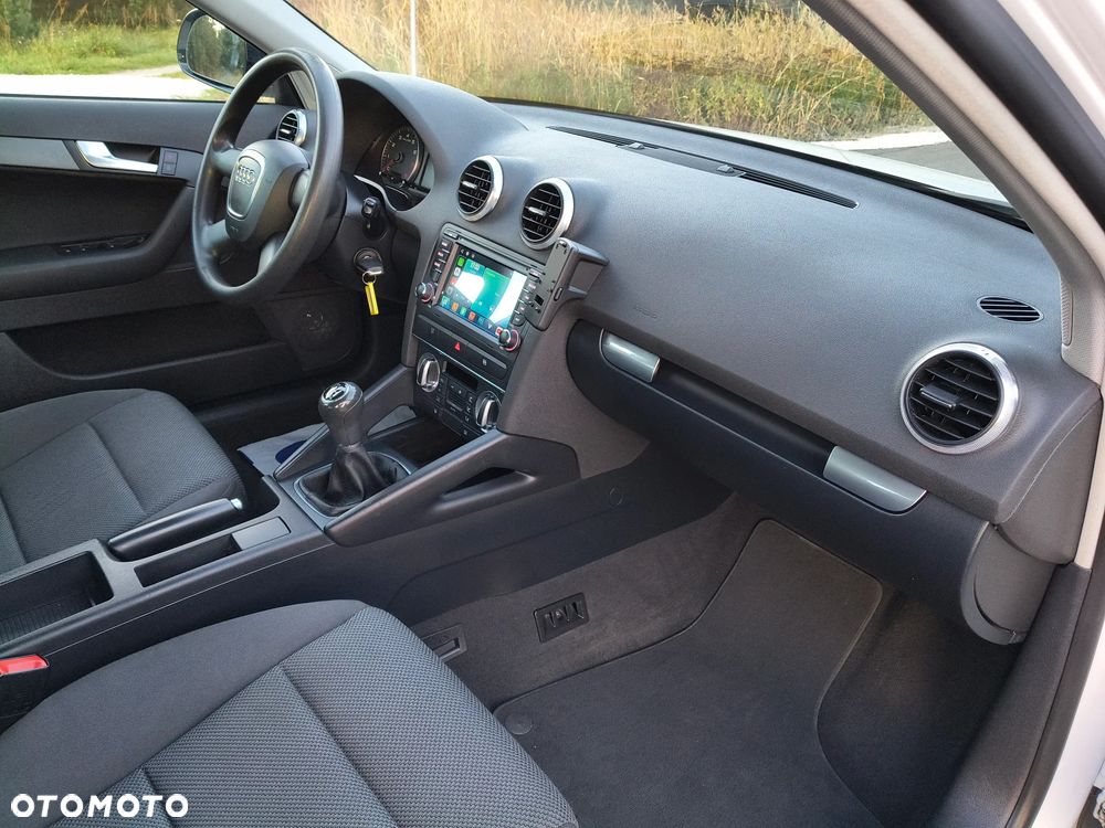 Audi A3 Sportback 1.4 TFSI S Line Sportpaket plus - 22