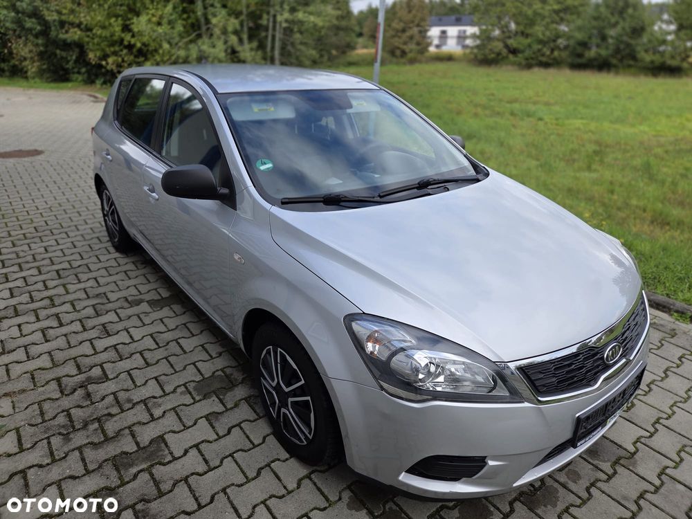 Kia Ceed 1.4 CVVT Attract - 10