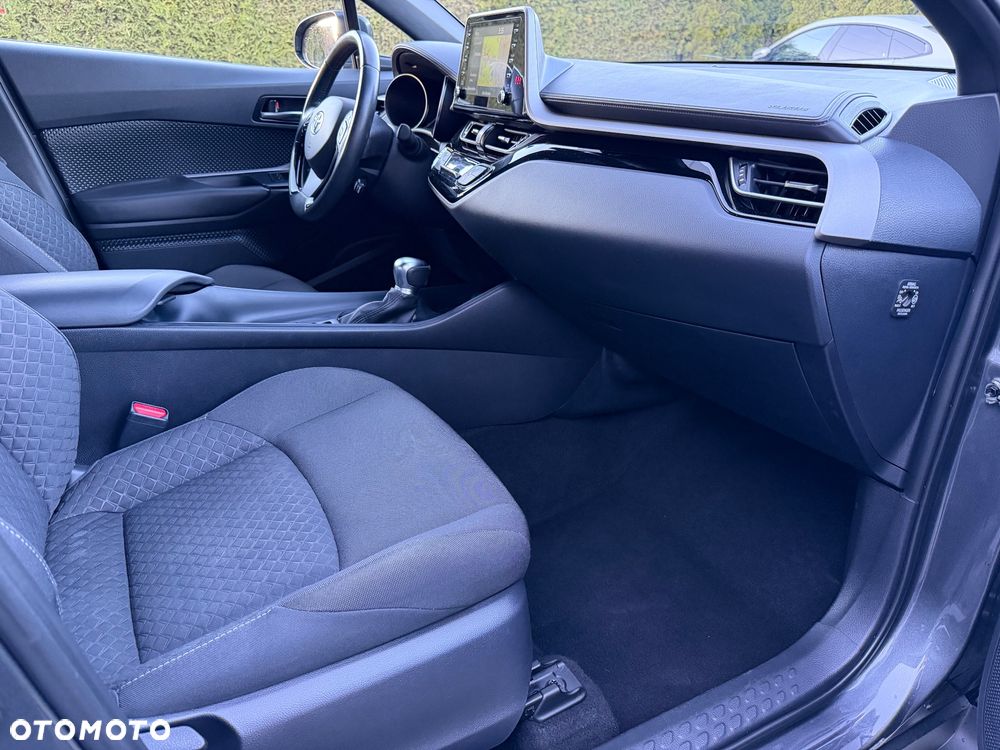 Toyota C-HR Business-Edition - 17