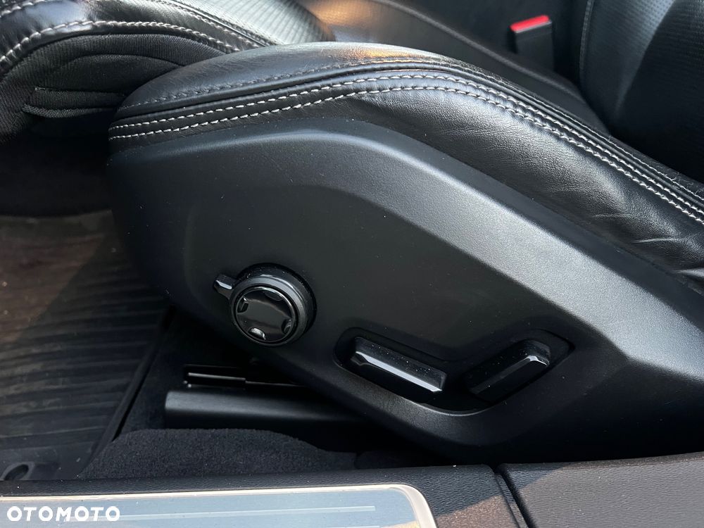 Volvo V90 Cross Country D5 SCR AWD - 22
