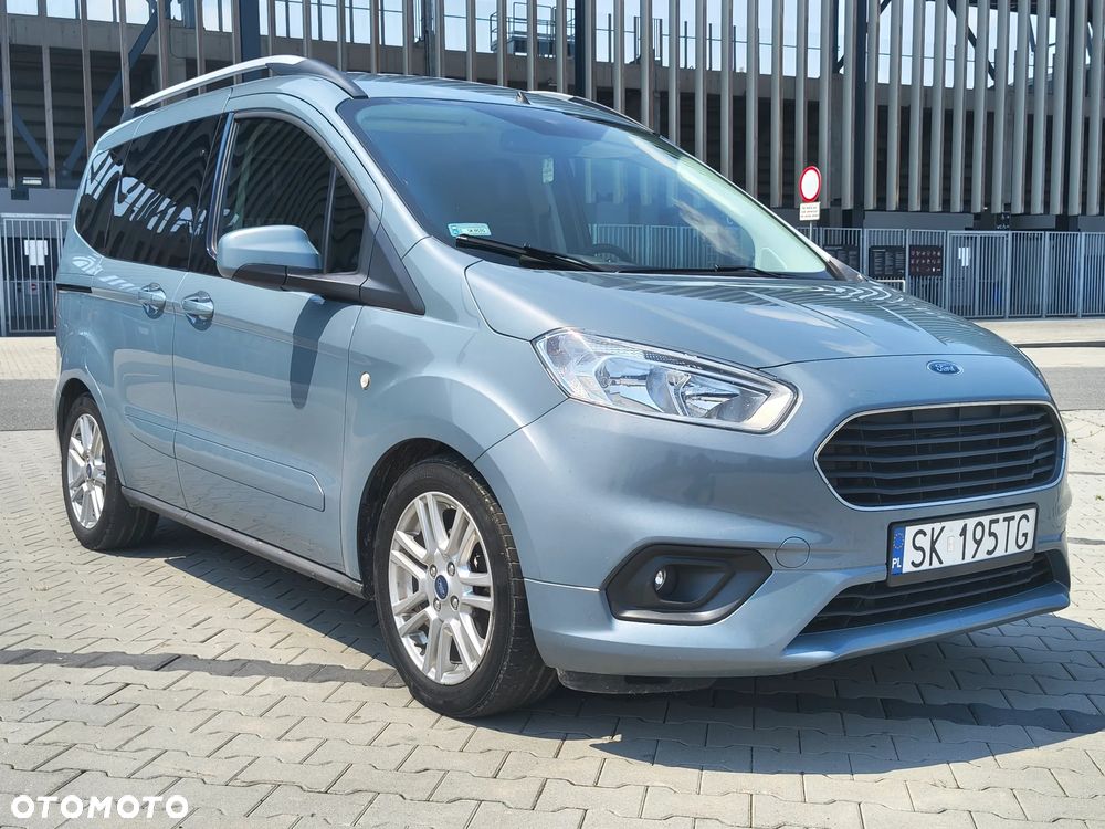 Ford Tourneo Courier 1.5 TDCi Titanium - 2