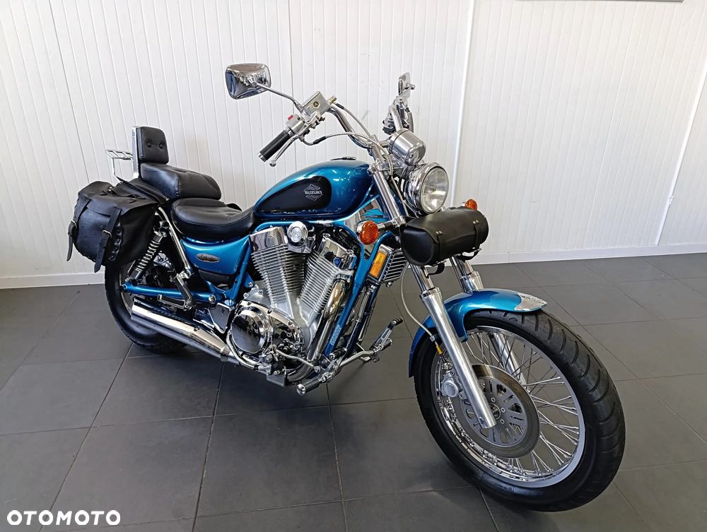 Suzuki Intruder - 1