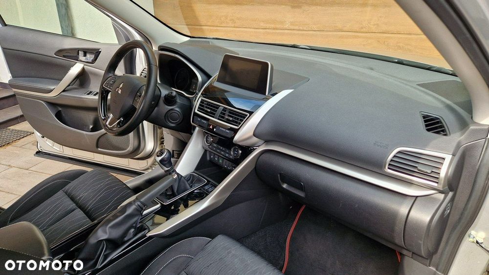 Mitsubishi Eclipse Cross - 18