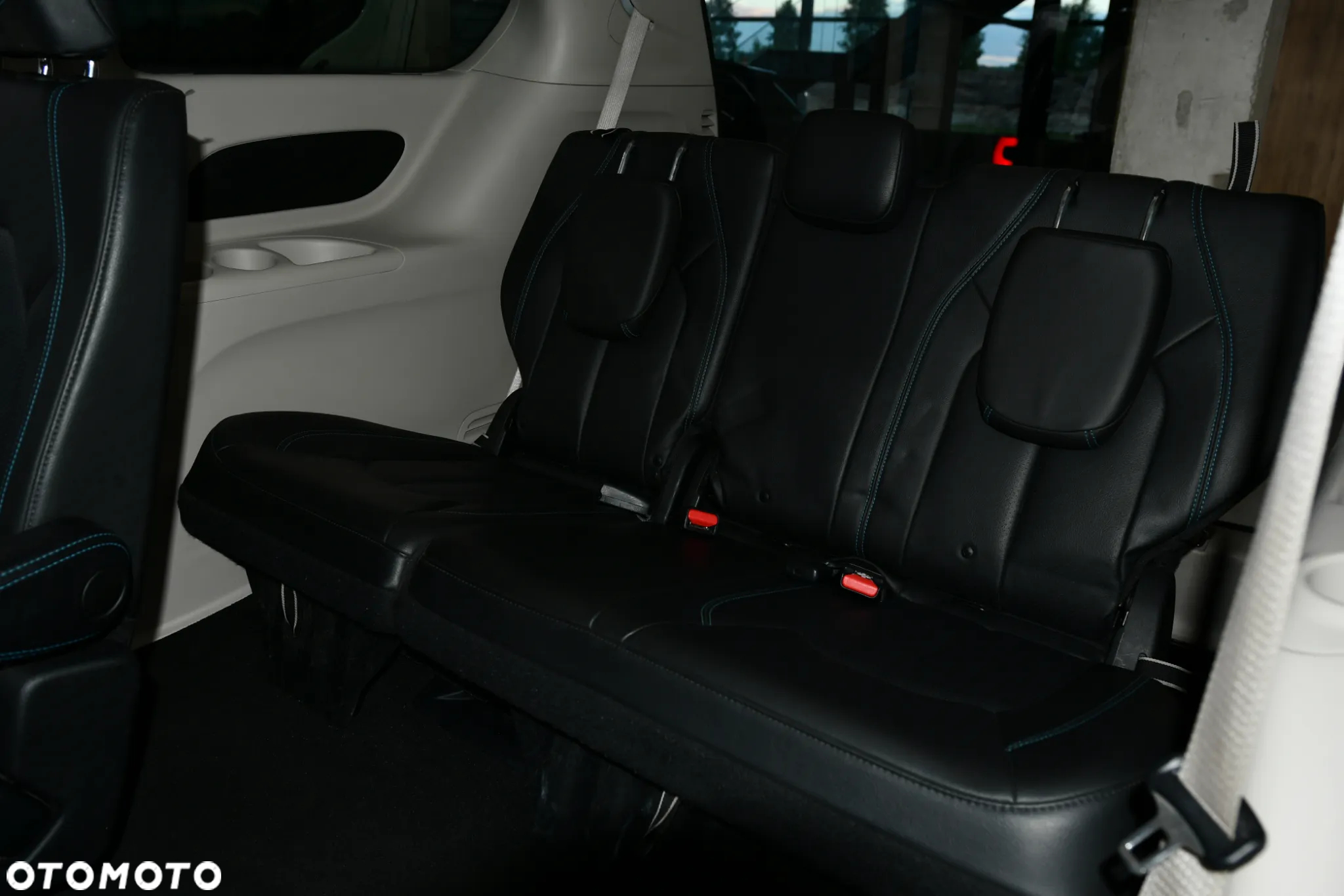 Chrysler Pacifica - 22