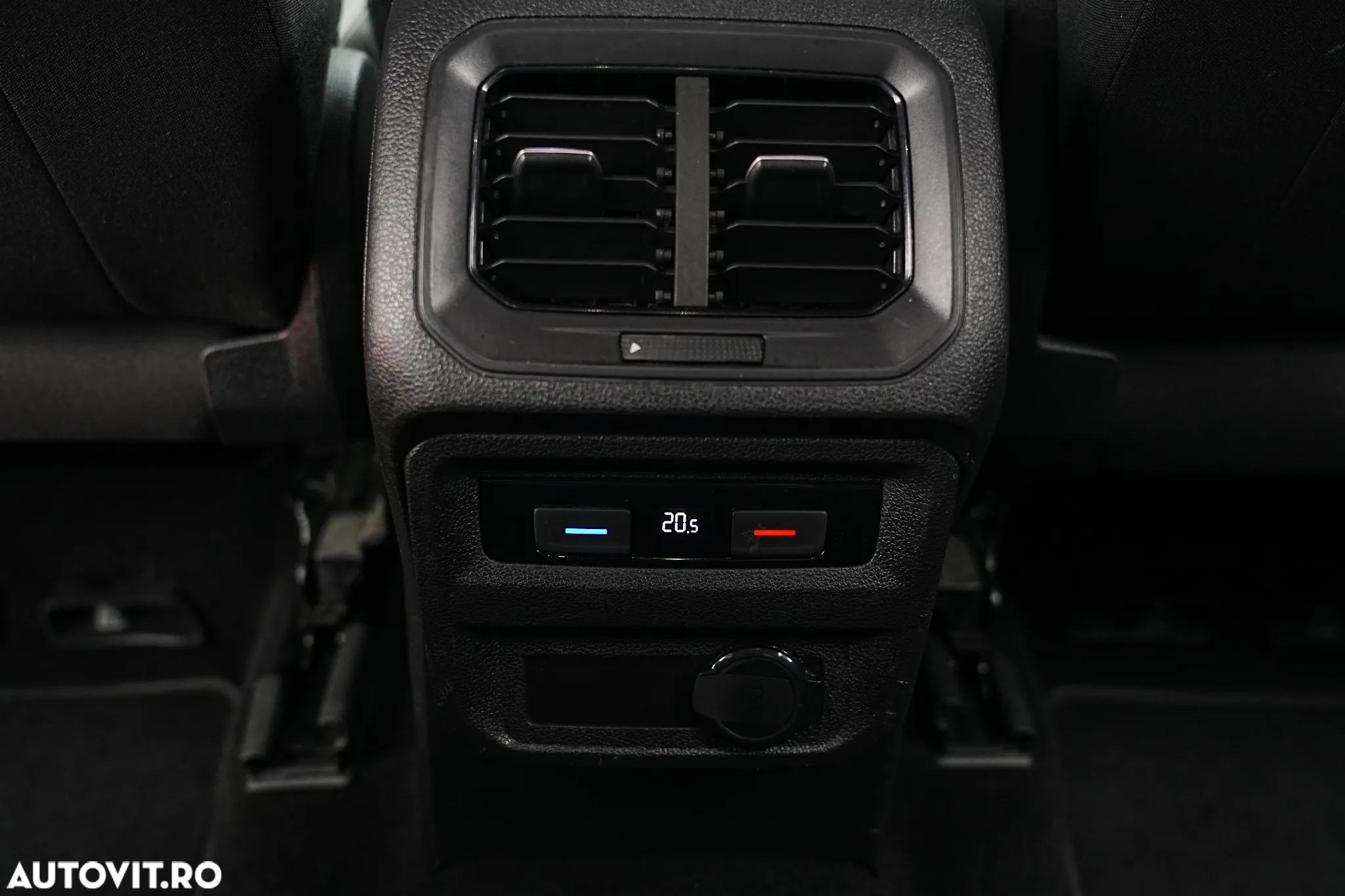 Volkswagen Tiguan 2.0 TDI DPF DSG Comfortline - 12