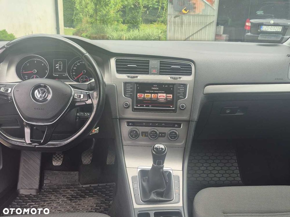 Volkswagen Golf - 8