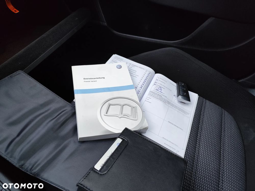 Volkswagen Passat 2.0 TDI Comfortline - 35