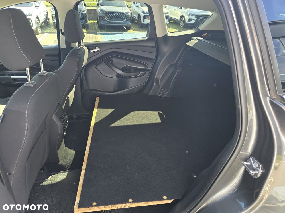 Ford Kuga 1.5 TDCi 2x4 Titanium - 10