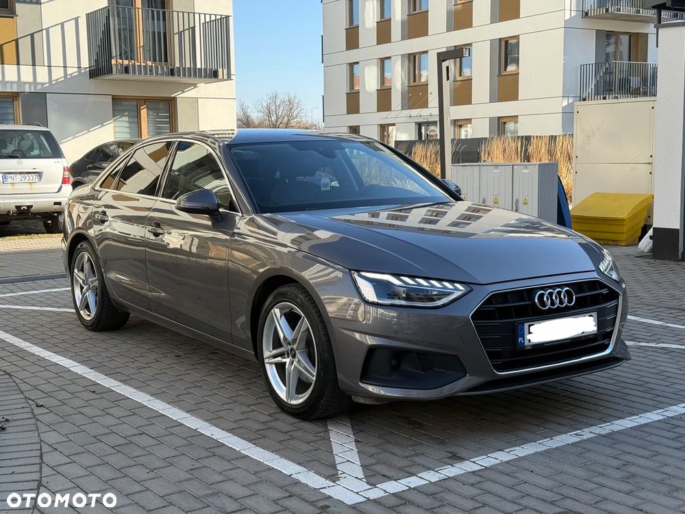 Audi A4 Limousine - 4