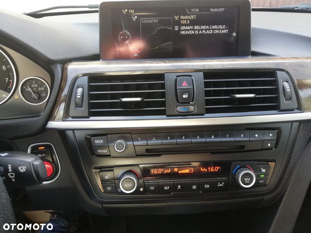 BMW Seria 3 328i xDrive - 14