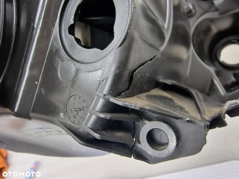 VW UP 11- LEWA LAMPA PRZEDNIA PRZÓD NR 1S1941015N , NR AUKCJI LL271 - 16